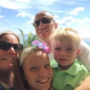 Meet your Posher, Adrienne